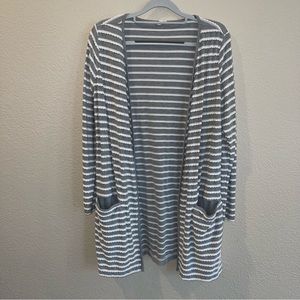 Maison Jules Gray & White Scalloped Stripe Open Front Sweater